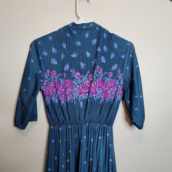 Vintage Secretary Dress Queens Row Polyester Size 8MP Pleated Bow Tie Neck - Picture 8 of 10